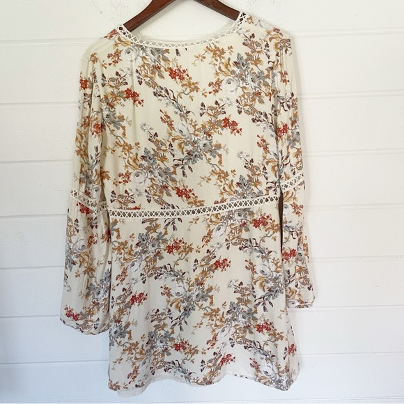 EUC Revolve Wayf Pembrook Beige
Floral Boho Swing Mini Dress Size Medium - Picture 5 of 10